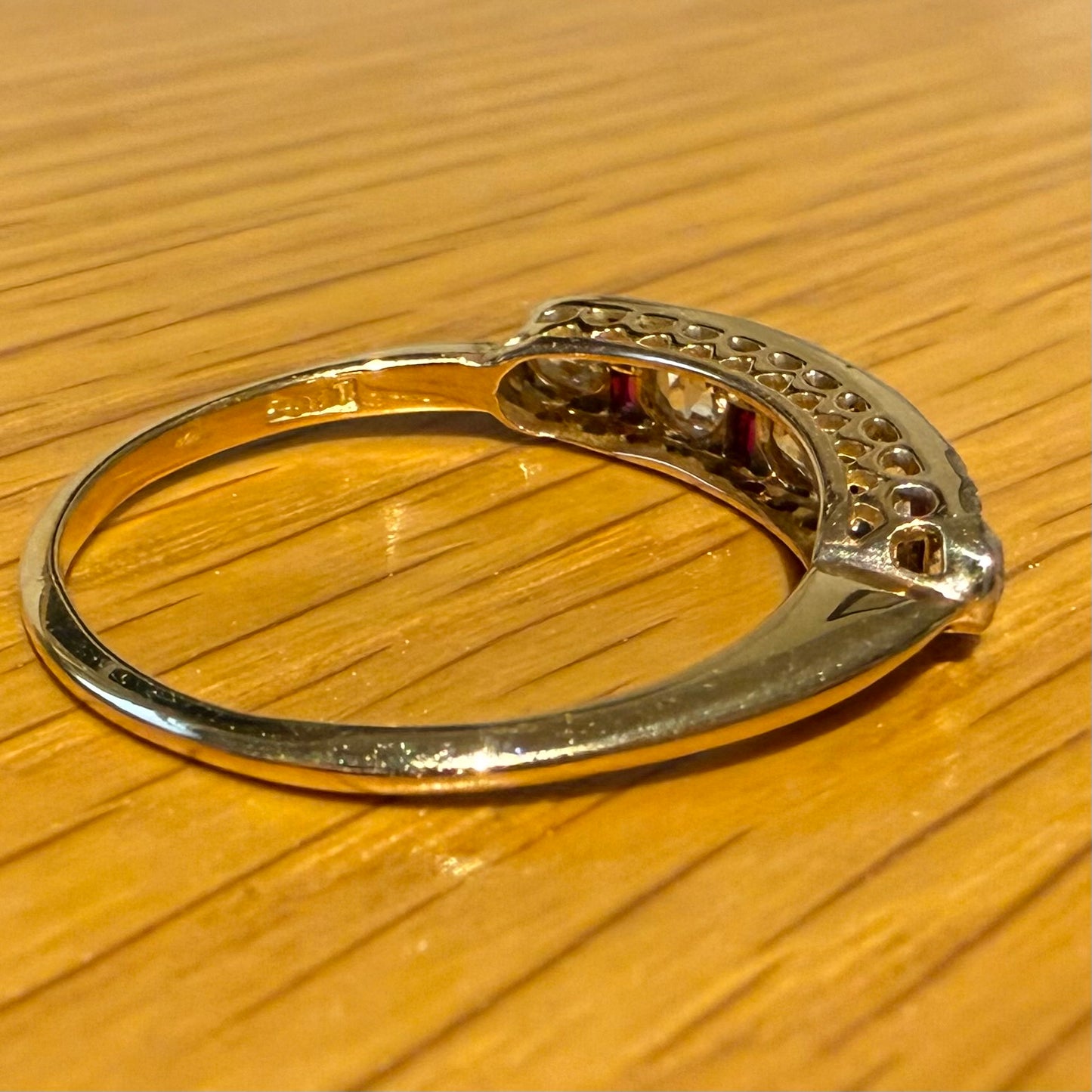 18CT AND PLATINUM VINTAGE DIAMOND AND RUBY RING