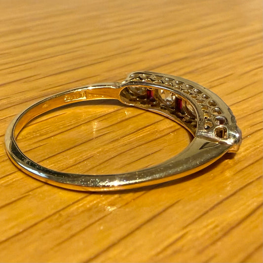 18CT AND PLATINUM VINTAGE DIAMOND AND RUBY RING