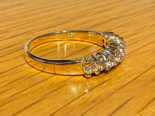 18CT YELLOW GOLD 9 STONE DIAMOND ETERNITY RING