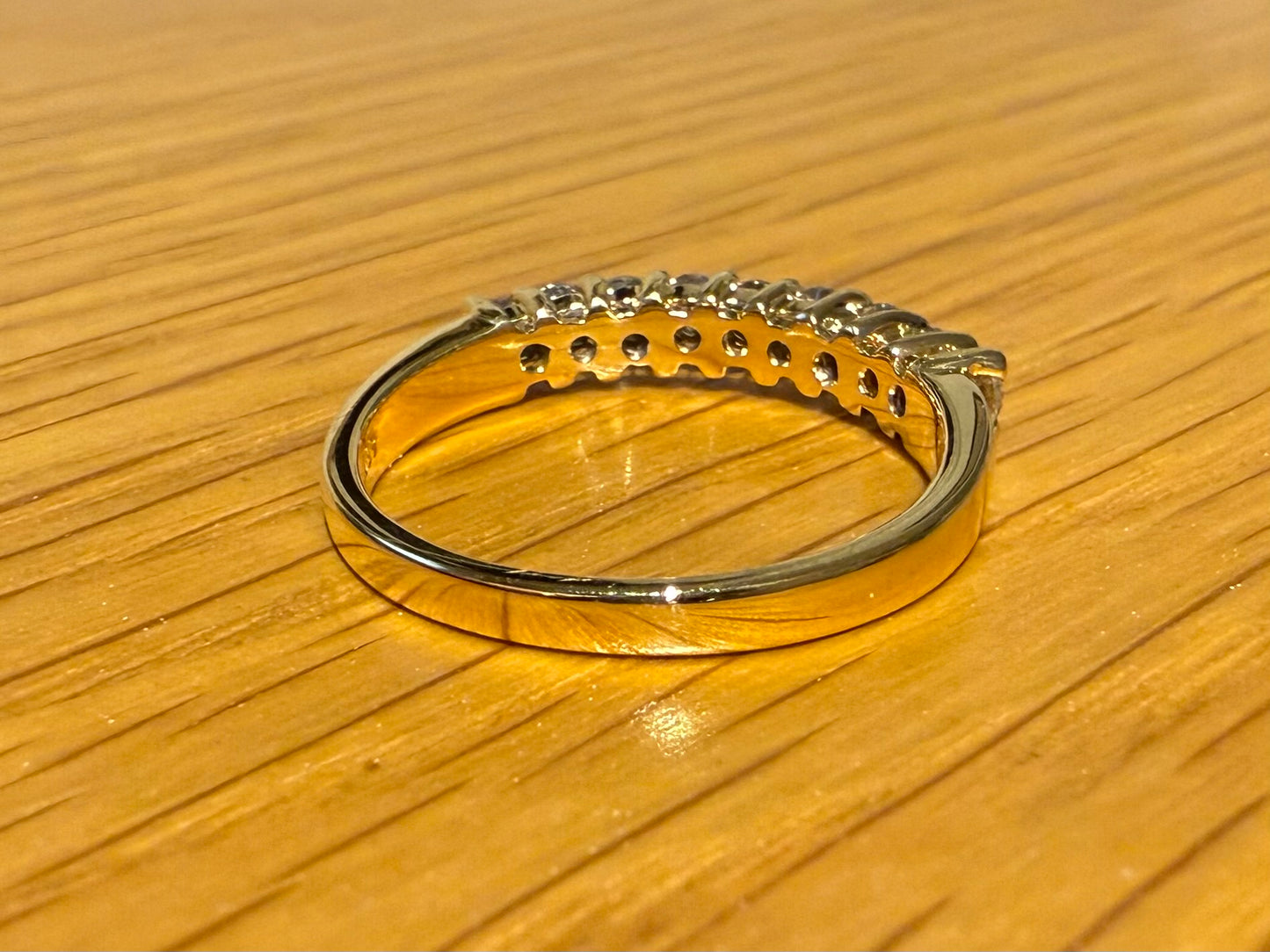 18CT YELLOW GOLD 9 STONE DIAMOND ETERNITY RING