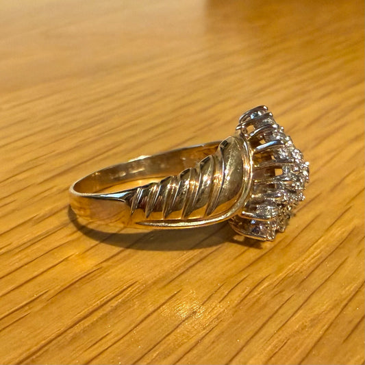 9CT YELLOW GOLD DIAMOND CLUSTER RING