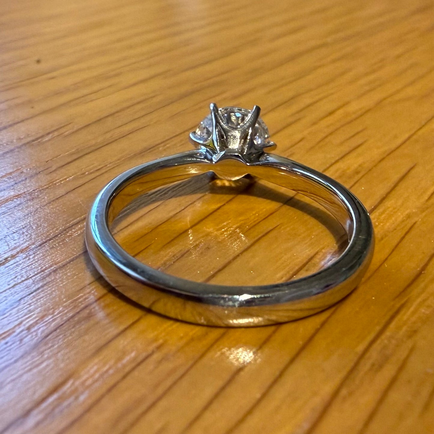 PLATINUM 1CT DIAMOND SINGLE STONE RING