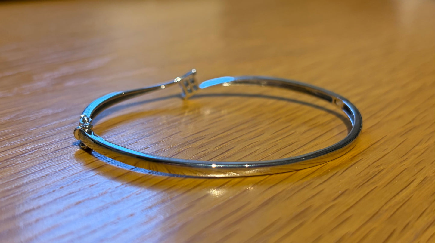 9CT WHITE GOLD DIAMOND BANGLE