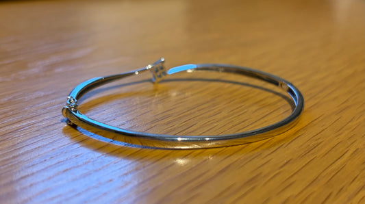9CT WHITE GOLD DIAMOND BANGLE