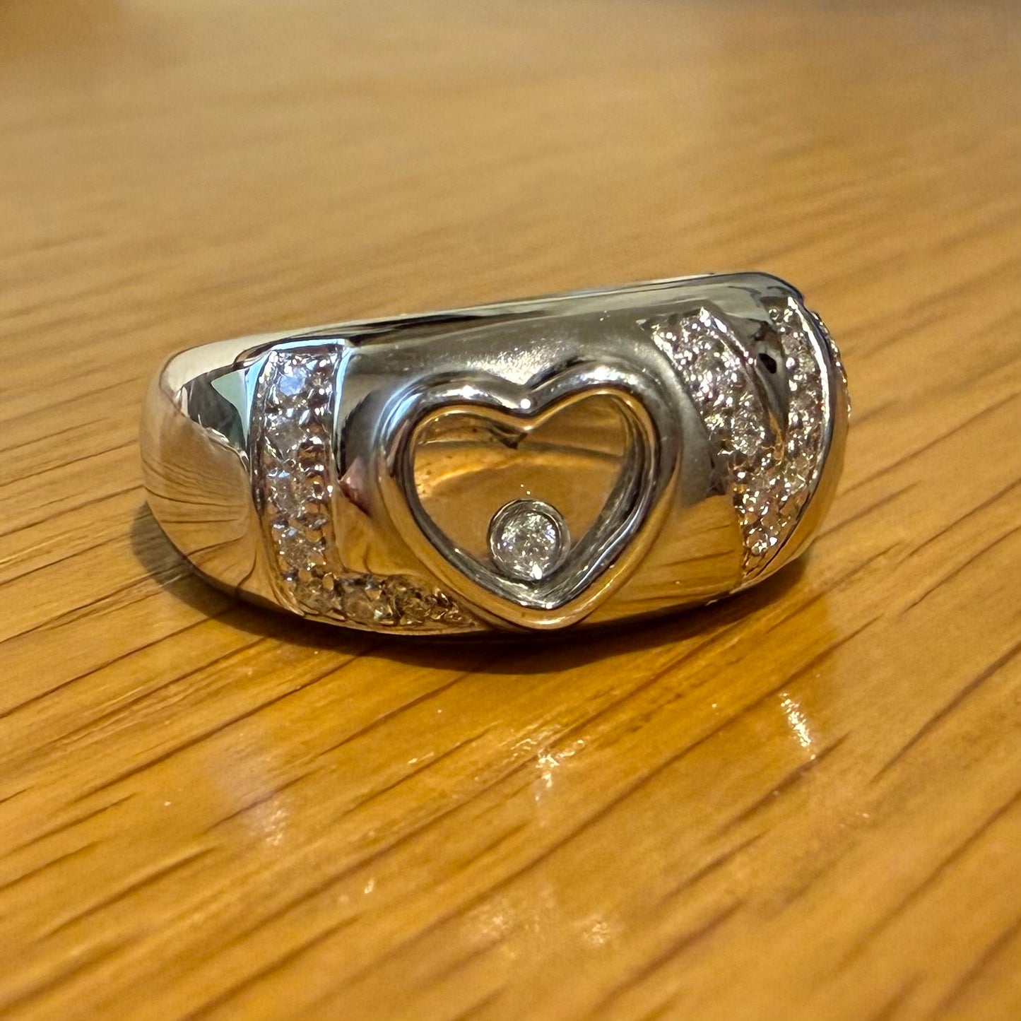 18CT WHITE GOLD DIAMOND 'LOVE' RING